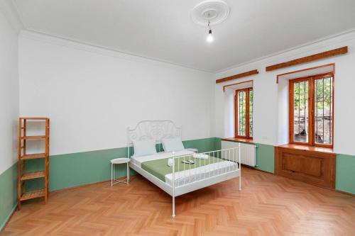 Sololaki Apartamento | Cozy 2BR Apt in Sololaki Tbilisi - By Wehost