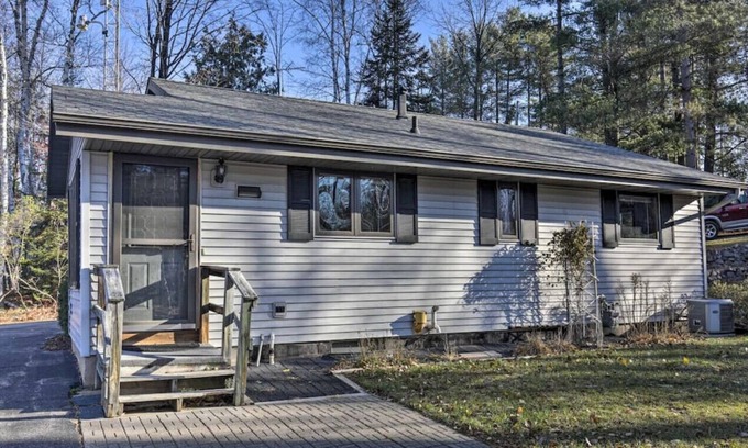 Mountain Cabaña | Cozy 2BR Cabin on Desired Maiden Lk! Trail Access