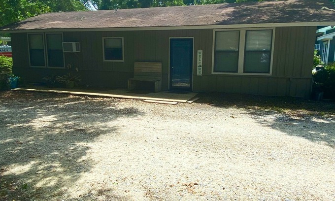 Gulf Shores Cabina | Cozy 2br Cabin - Wi-fi - Bay Access