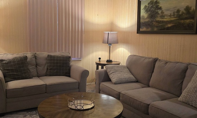 Taylor Apartamento | Cozy 2BR - Fast Wi-Fi - HWY Exit