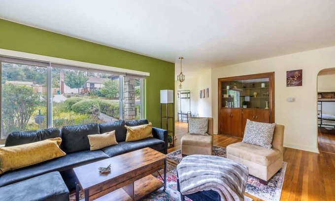 West University Casa | Cozy 2BR Home Near UNR with Large Deck & Parking