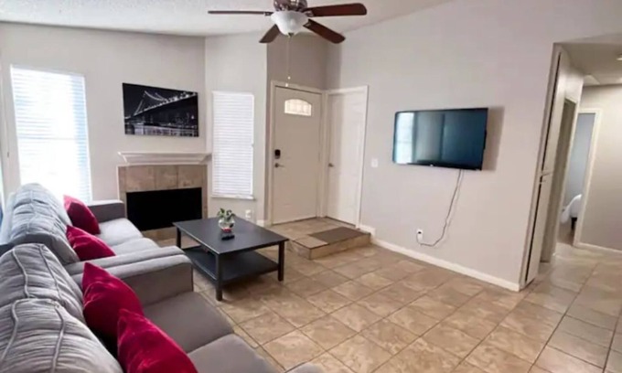 Summerlin Casa | Cozy 3-bed, 2-bath with Garage