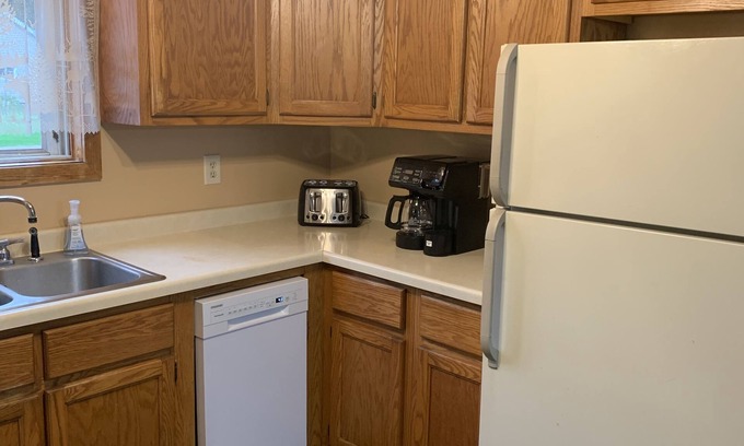 Montreal Casa | Cozy 3 bedroom 1 bath house centrally located