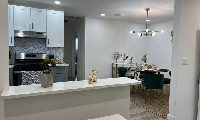 Throgs Neck Apartamento | Cozy 3 Bedroom Apartment in the Bronx -Throggs neck
