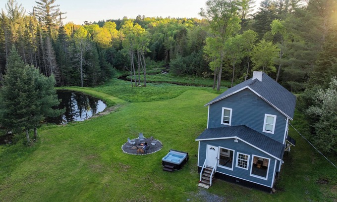 Boonville Cabina | Cozy 3 Bedroom Cabin in the Adirondack Foothills