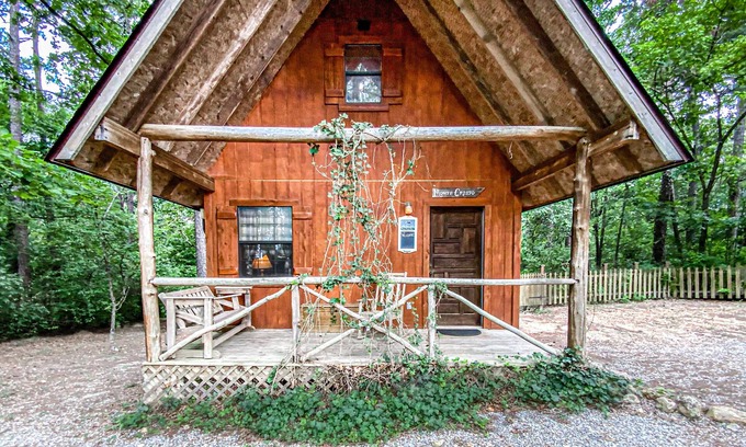Bruno Cabina | Cozy 3-bedroom cabin just 3 miles from the Buffalo River!