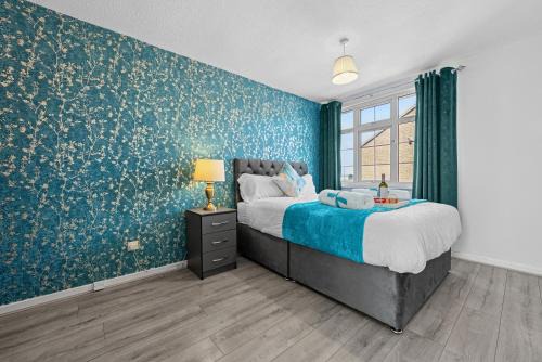 Wyken Apartamento | Cozy 3 bedroom house with free parking and near hospital