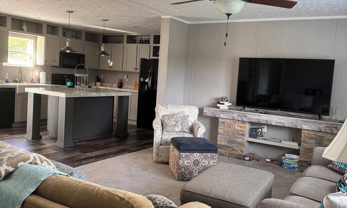 Nancy Casa | Cozy 3-bedroom home in Nancy just Minutes to Lee’s Ford Marina!