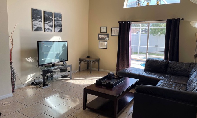Eagle Pointe South Casa | Cozy 3-bedroom house in nice Kissimmee with AC, WiFi