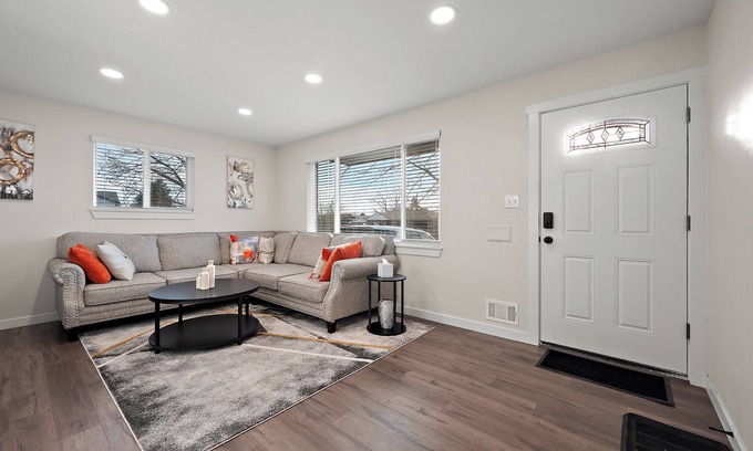 Northglenn Casa | Cozy 3-bedroom House 15 min from Denver Downtown in Quiet Northglenn.