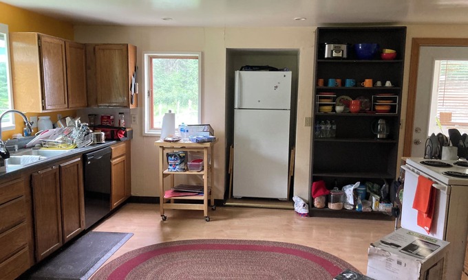 McGrath Casa | Cozy 3-bedroom house with AC and WiFi in welcoming McGrath
