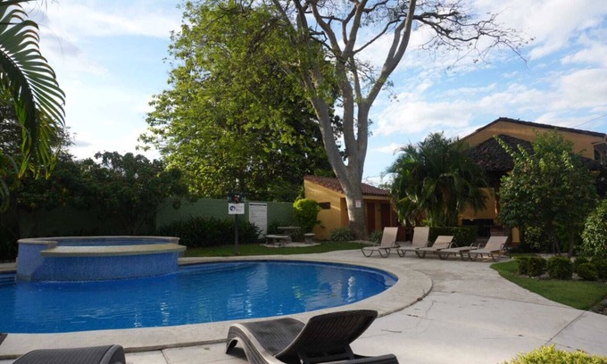 Comunidad Casa | "Cozy 3-Bedroom Retreat – A/C, WiFi, Near Beaches & Shops, 15 Min to Airport!"