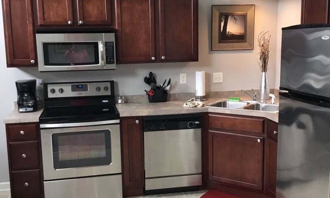 Rosamond Casa | Cozy 3-bedroom townhome in beautiful Pana with WiFi, fitness room