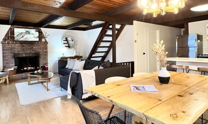 Hensonville Chalet De Esquí | Cozy 3 bedrooms Chalet, 5 min to Windham skiing with New Hot Tub