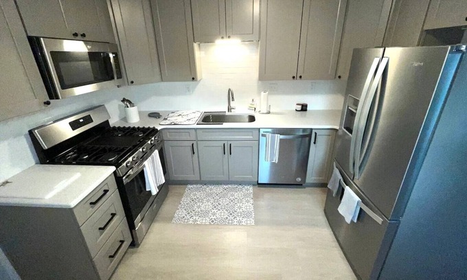 Winter Garden Cabaña | Cozy 3 BR/2 BA Downtown Winter Garden Cottage property.