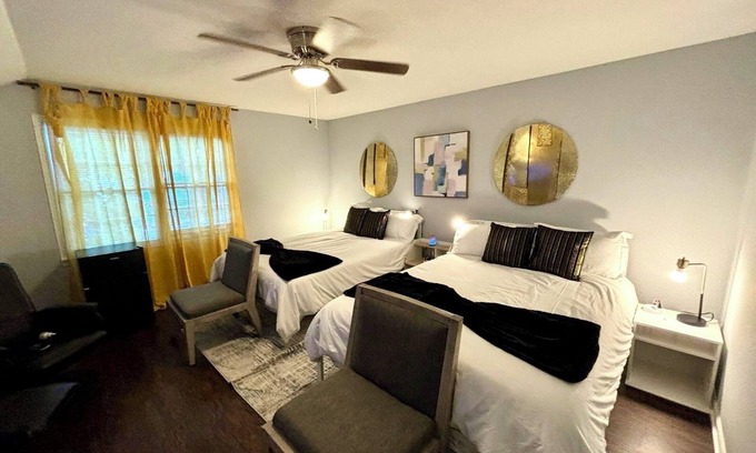Gainesville Casa | Cozy 3BR/3BA Gainesville Getaway w/ Parking