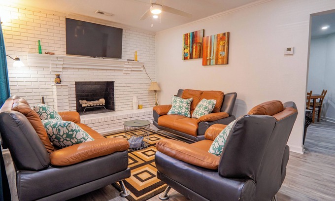 Paw Creek Casa | Cozy 3BR Charlotte Retreat Near Uptown