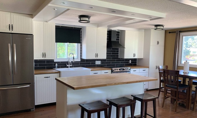 Okanagan-Similkameen Casa | Cozy 3BR house by the beach