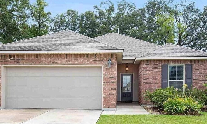 Highlands - Perkins Casa | Cozy 3BR2BTH Near LSU|MedDist|Casino|Downtown