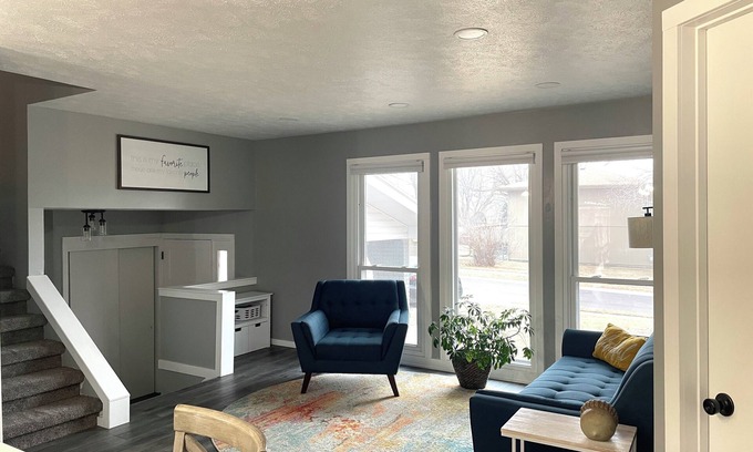 Papillion Casa | Cozy 4-BD house in central Papillion with dedicated office, game room & WiFi