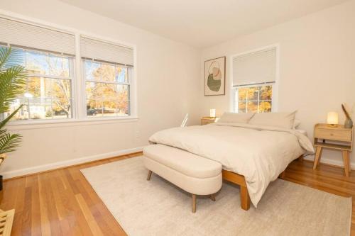 White Oak Apartamento | Cozy 4 BD Retreat w Free Parking