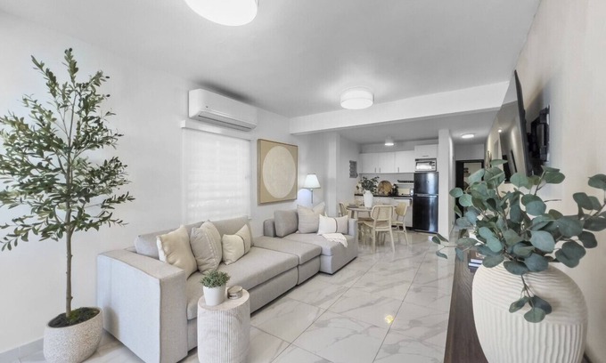 Santurce Villa | Cozy 4-Bed Retreat for Groups of 8 in Santurce