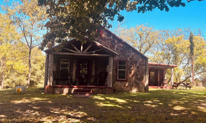 Harriet Cabina | Cozy 4-bedroom cabin with AC, WiFi in peaceful Harriet