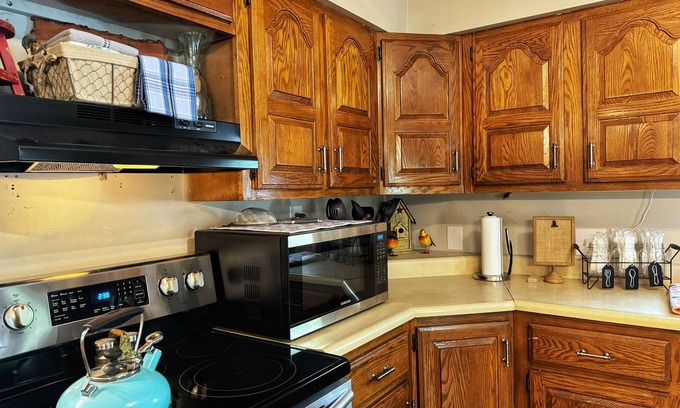 Mize Otro | Cozy 4-bedroom farmhouse located in the Foothills of the Appalachian Mountains!