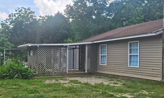 Abbeville County Casa | Cozy 4-bedroom home with WiFi, AC in charming town of Honea Path