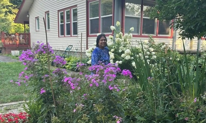 West Chicago Casa | Cozy 4-bedroom house , 3-full baths in marvelous West Chicago with WiFi, AC,