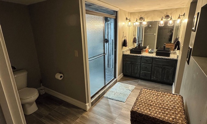 Bronston Casa | Cozy 4-bedroom house with AC and WiFi in pleasant Bronston