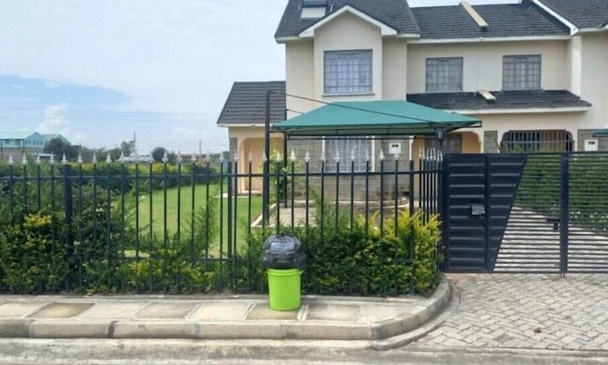 Nairobi Villa | Cozy 4 bedroom Villa in a gated community Party Friendly on NBI namanga high