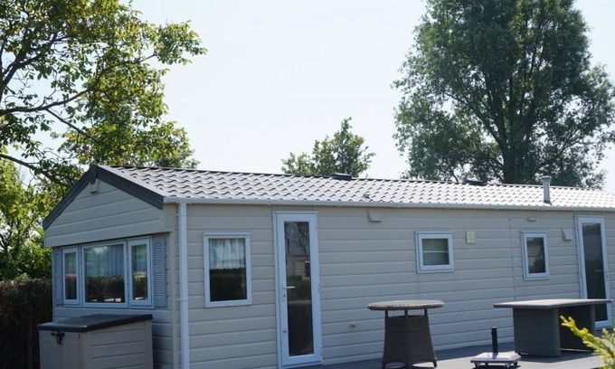 Ouwerkerk Casa | Cozy 4-person mobile home in Ouwerkerk within walking distance of the Eastern Scheldt