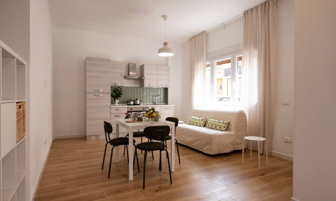 Piombino Apartamento | Cozy 40 sqm studio, for 4 people, located on the ground floor of a modern building. The property is located in a strategic area of ​Piombino, an ideal starting point for exploring the city and the Tuscan coast. A few minutes from the historic center