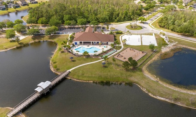 Trafalgar Village Casa | Cozy 4Bd Home |Pool & Hot Tub| Trafalgar Resort