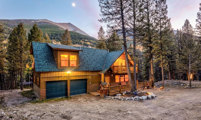 Buena Vista Cabina | Cozy 4BR Cabin w/ Private Sauna & Near Hot Springs