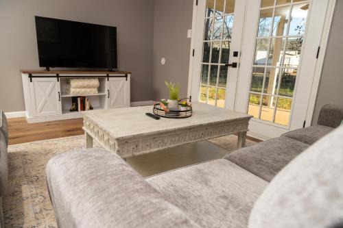 Knoxville Casa | Cozy 4br House - Utk, Dt, Covenant Health Park