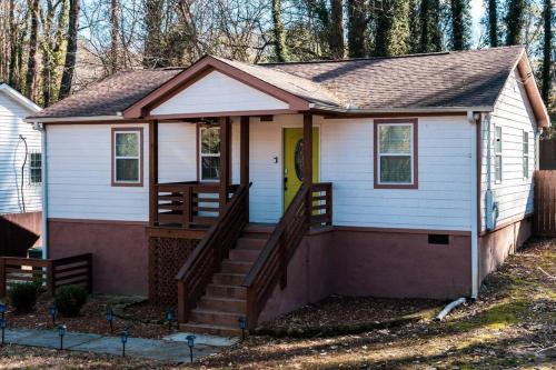 Atlanta Casa | Cozy 5 Minutes Uber to Falcons/Hawks/Soccer arena.