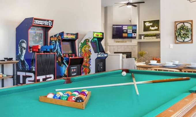 North Las Vegas Casa | Cozy 5BR w/Games & Pool for All!