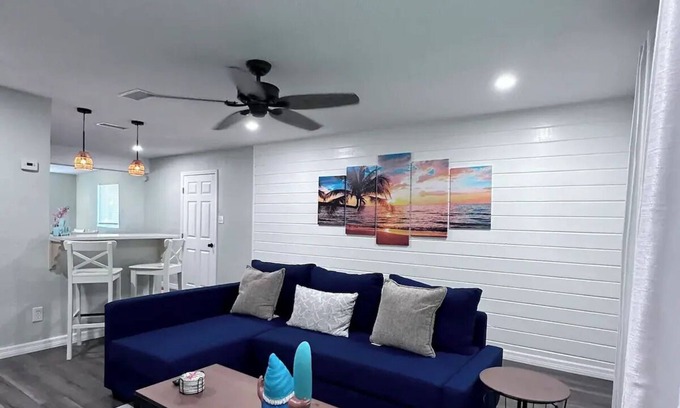 Holly Hill Casa | Cozy - 6 guest-Near the Beach