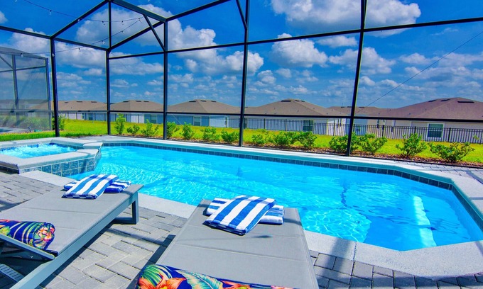 Davenport Casa | Cozy 7BD/5.5BH House FREE Waterpark 8mi/Disney!