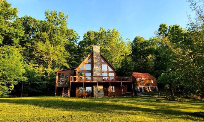 Irvine Casa | Cozy A Frame house firepit, sauna, gym, fishing pond Station Camp Getaway Nurys