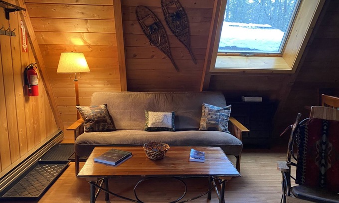 Jay Cabina | Cozy A-Frame Minutes to Whiteface