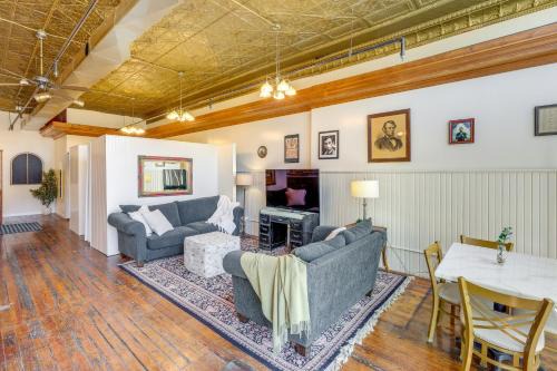 Yankton Apartamento | Cozy Abode in Historic Yankton - Heart of the City