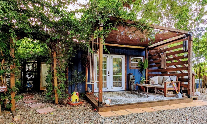 Ybor City Casa | Cozy AF Tiny-House Oasis