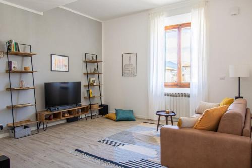 San Jacopino Apartamento | Cozy and Bright Flat - Top Floor with Elevator