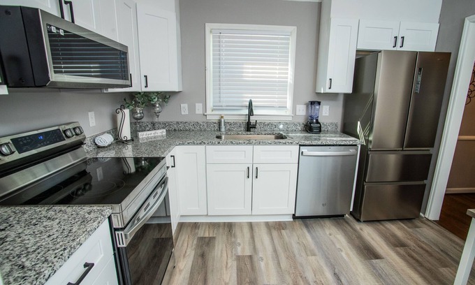 Charlotte Casa | Cozy and centrally-located stay in Charlotte.