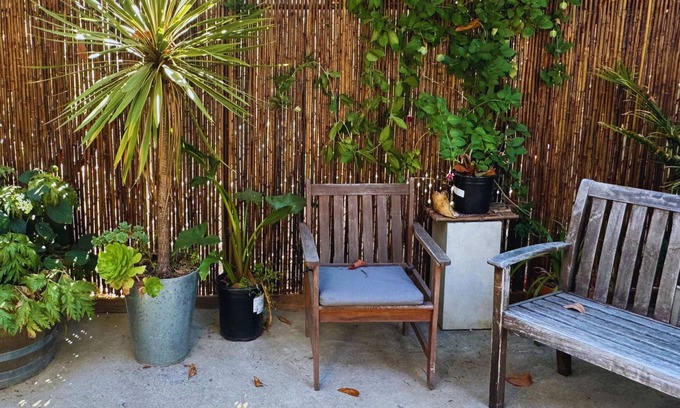 Oakland Cabaña | Cozy and Clean Studio with Magical Spa Garden