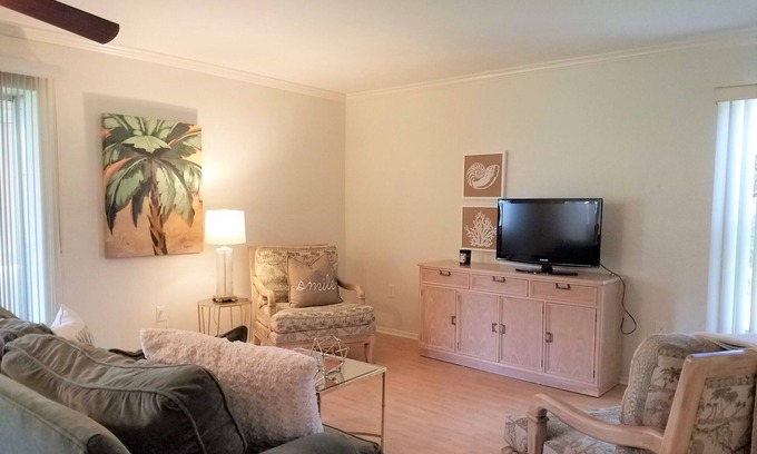 Gulf Gate Estates Villa | Villa acogedora y limpia en Gulf Gate Gardens