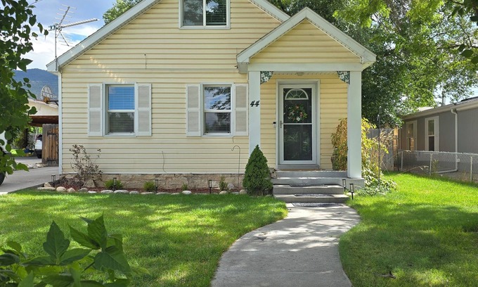 Manti Casa | Cozy and clean, with a homey feel!